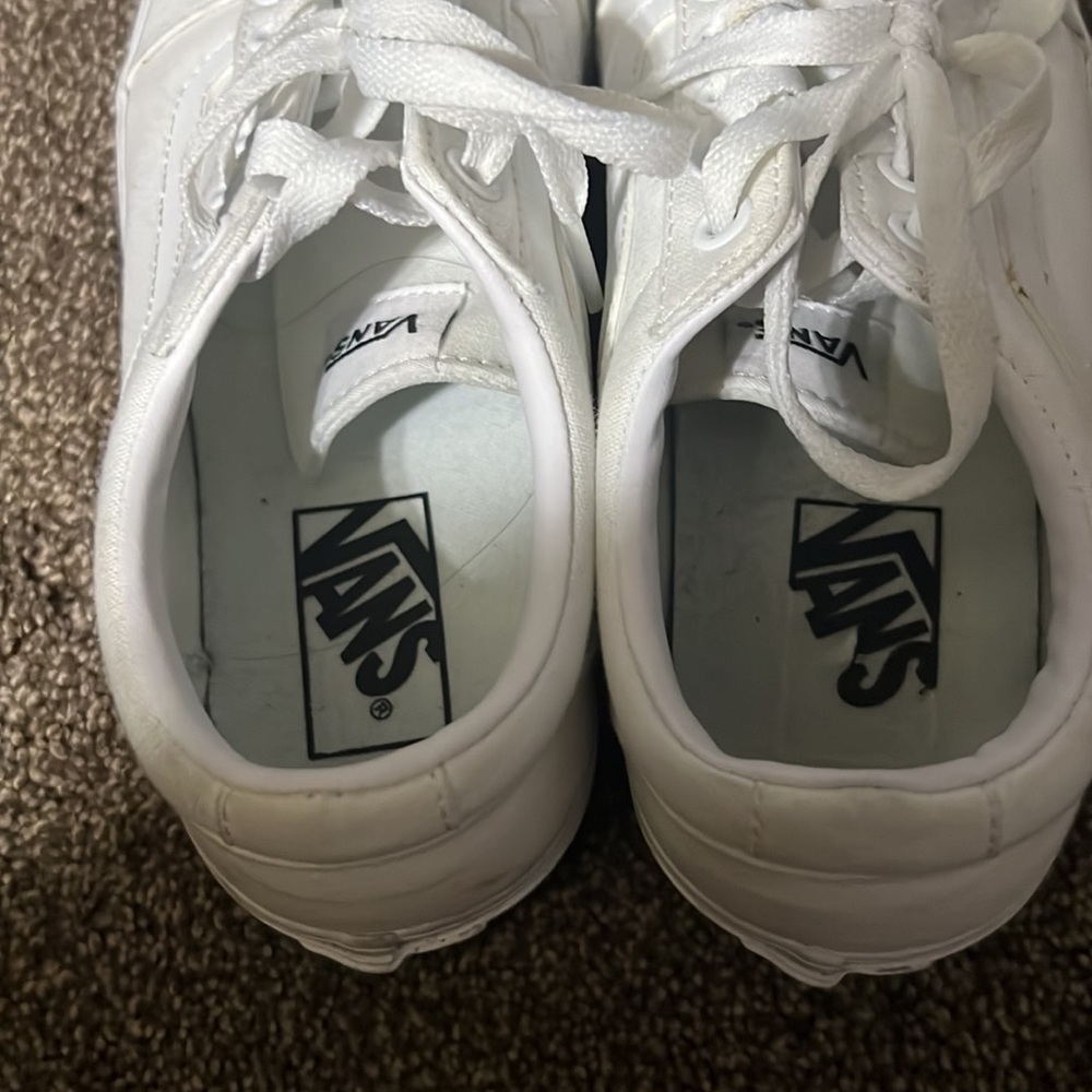 Vans - Picture 6 of 7